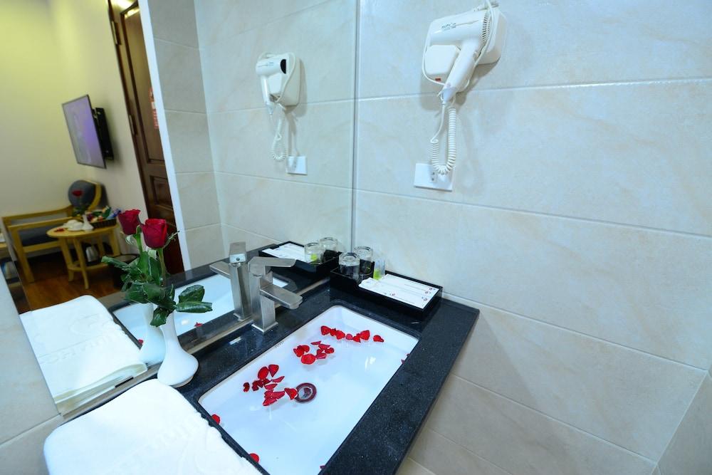 Blue Hanoi Inn Luxury Hotel Extérieur photo
