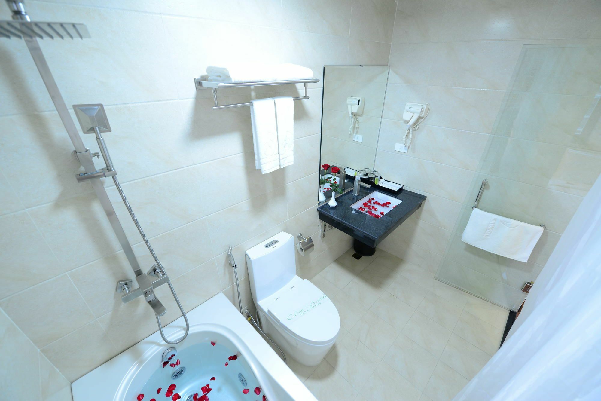 Blue Hanoi Inn Luxury Hotel Extérieur photo